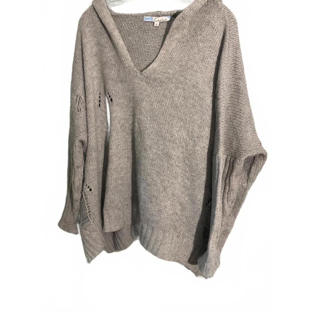 Cecico Distressed Over Sized Gray Knit Sweater with V-Neck and Hood Up to a 2X